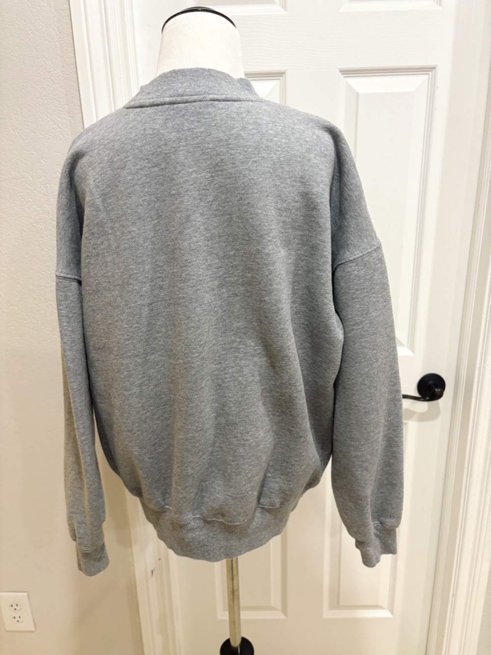 Taylor Swift Grey The Eras Tour Crew Sweatshirt Small - Picture 4 of 5